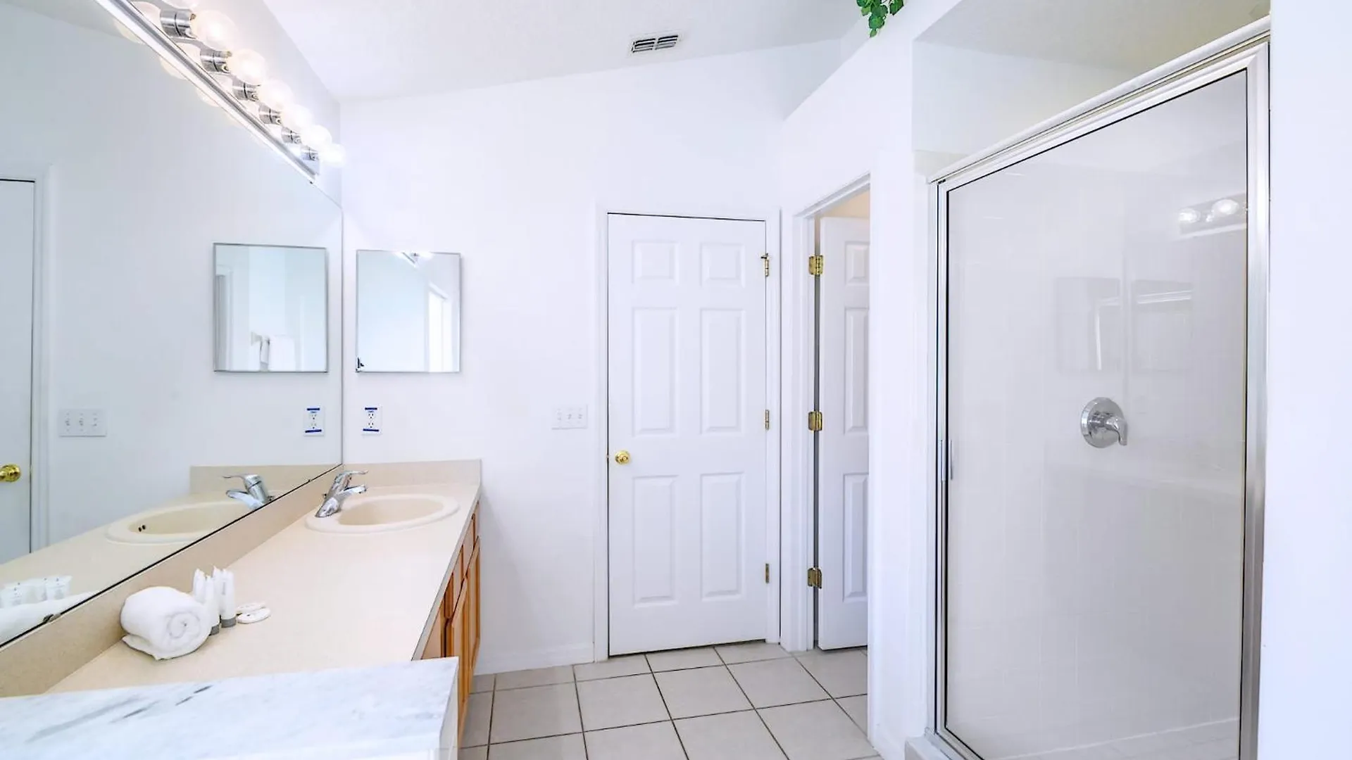 4Br Family Resort Home - Private Pool & Games Room Davenport 0*,  United States